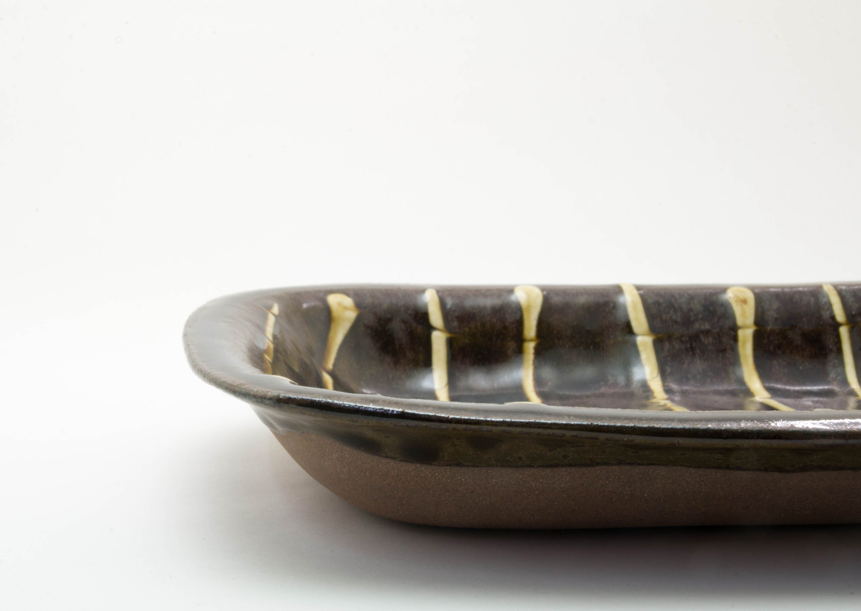 Rectangle Earthenware Plate by Tanso Gama