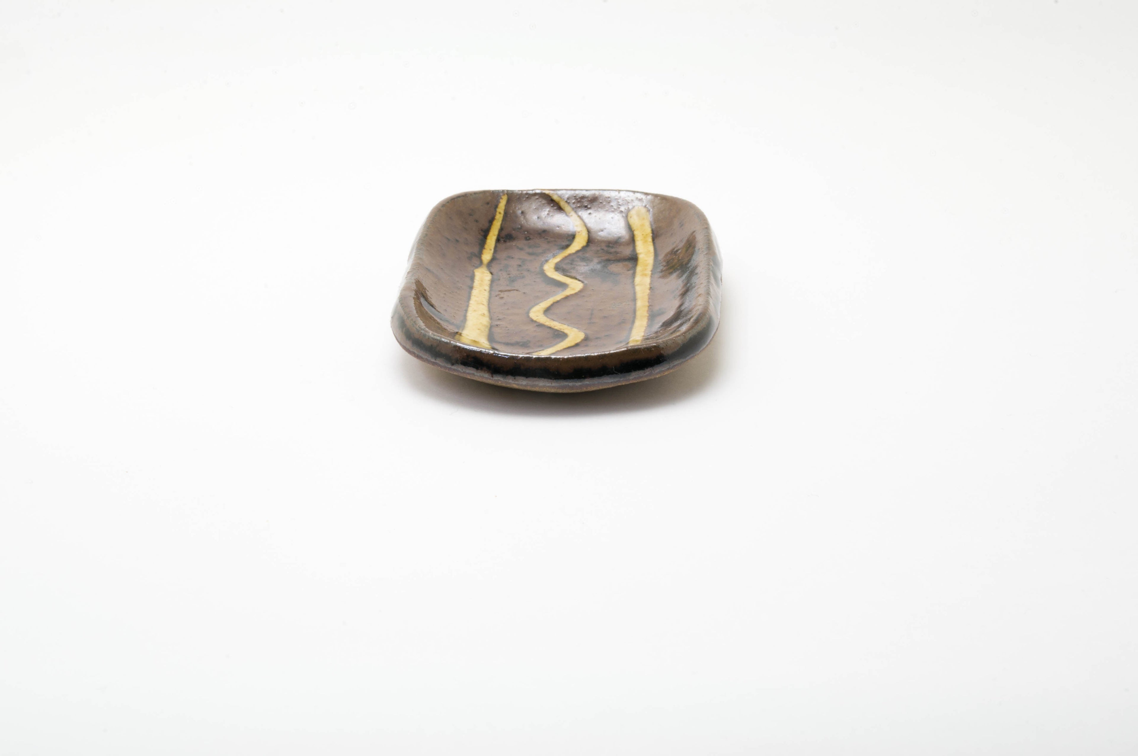Small Brwon Slipware Earthenware Plate by Tansoh-gama