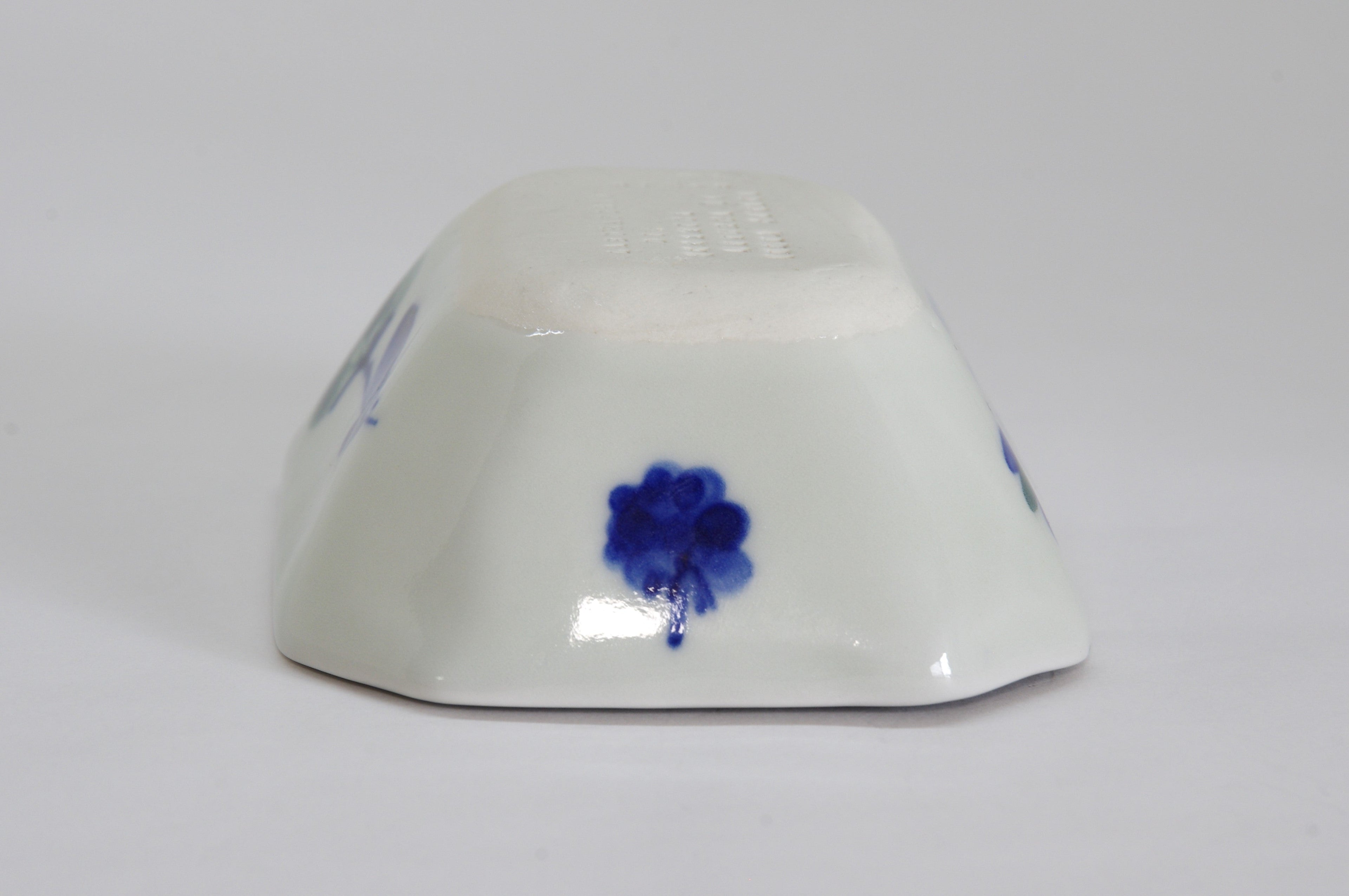 Small Rectangle Semi-Porcelain Deep Dish with Hand-Drawn Flower by Shiho Tanaka