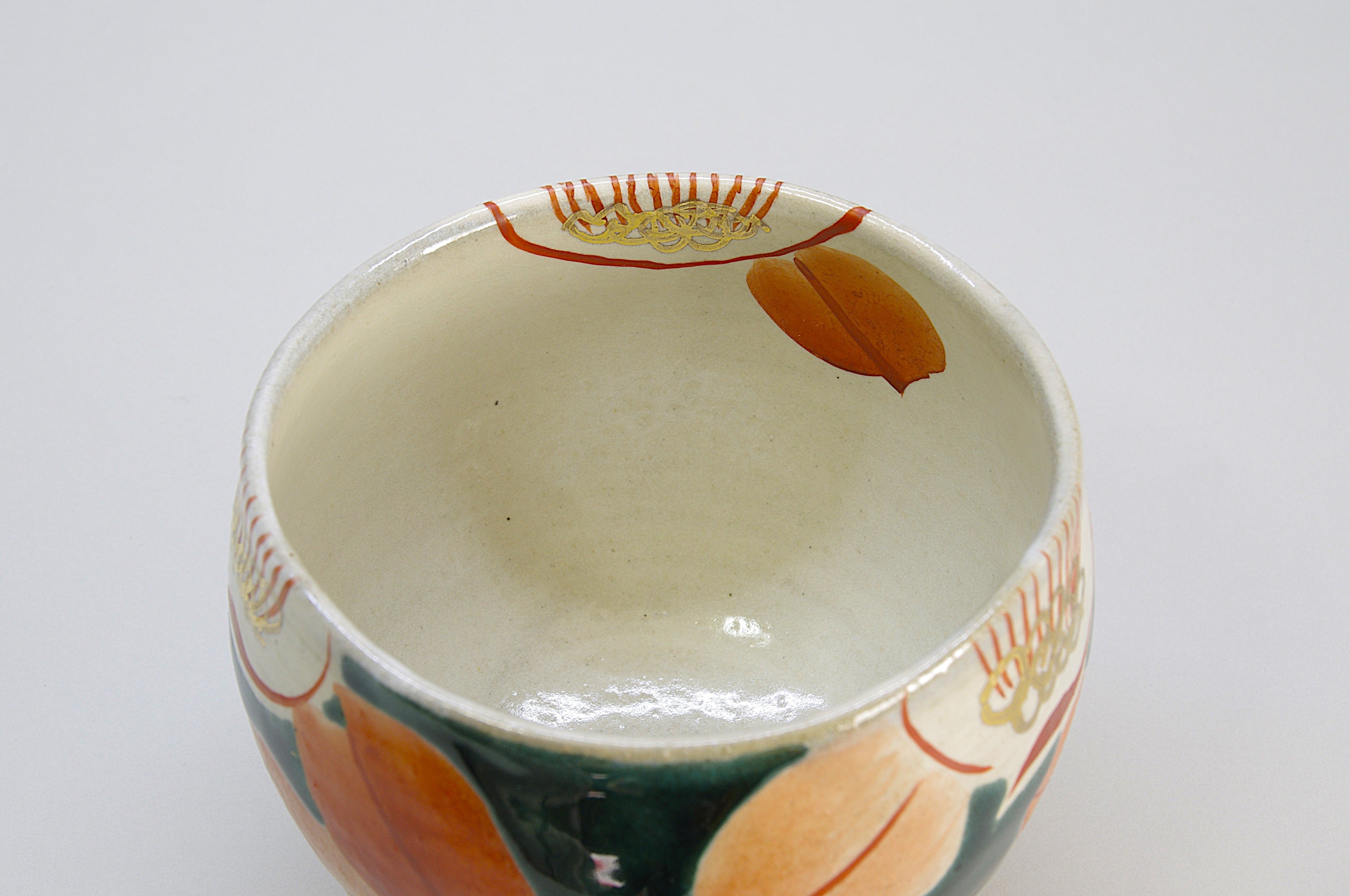 Earthenware Teacup in Kutani Ware, Ippuku Wan