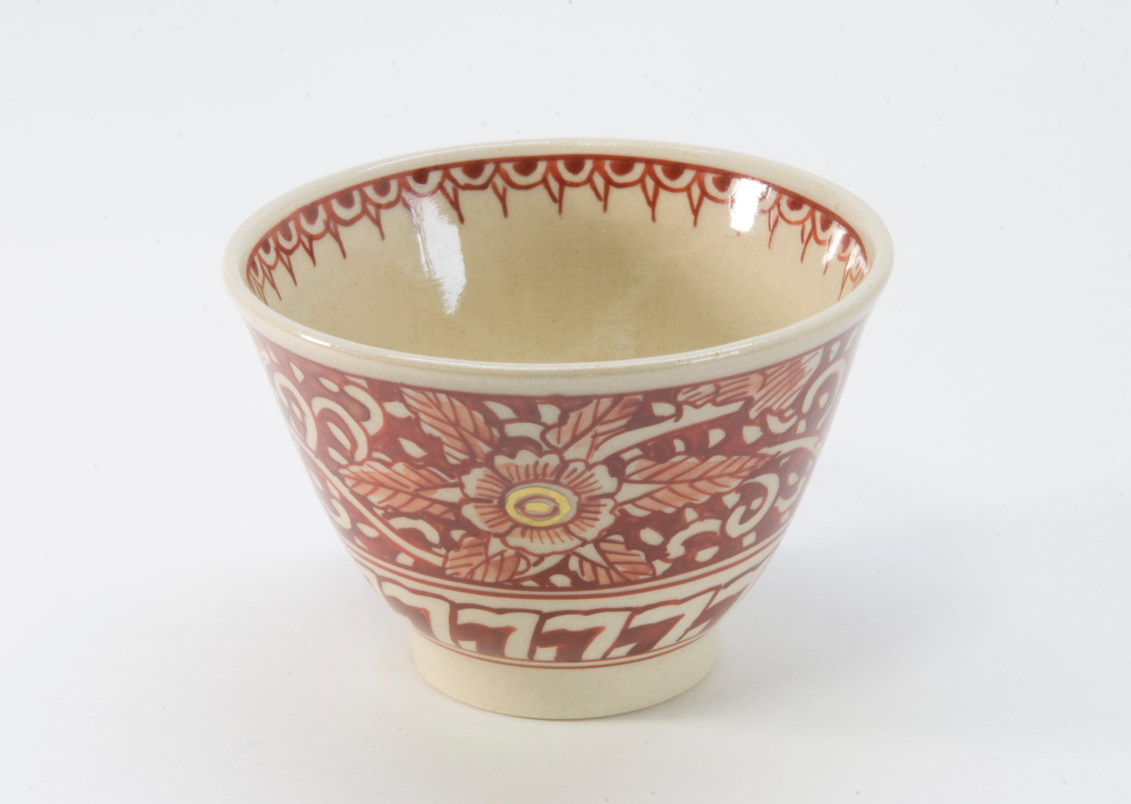Earthenware Sake Cup with Hand-Drawn Akae in Inuyama Ware