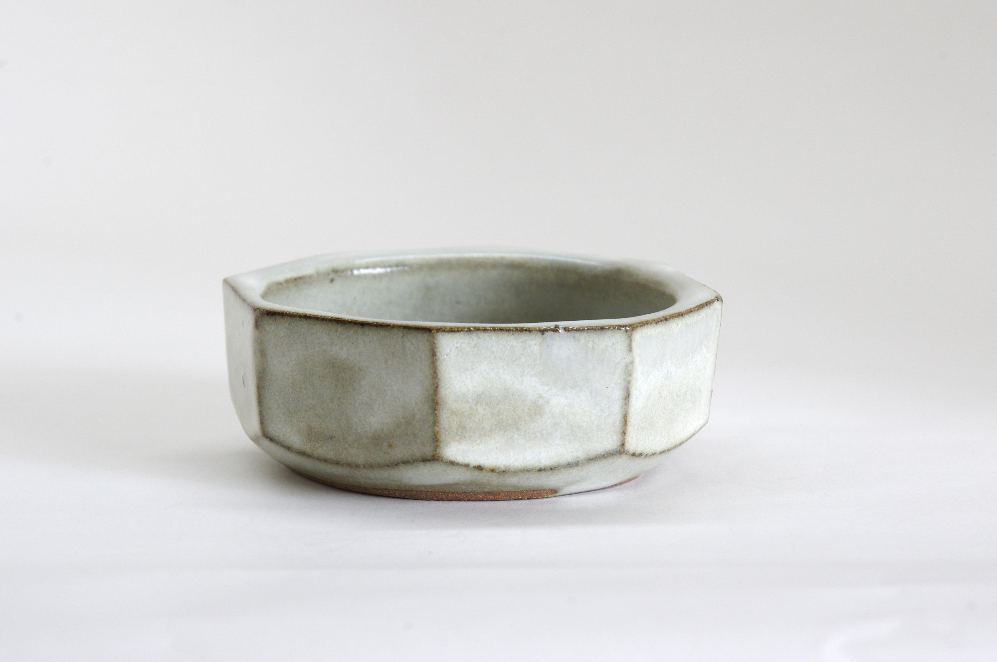 Small Deep Dish Earthenware by Toshihiko-gama