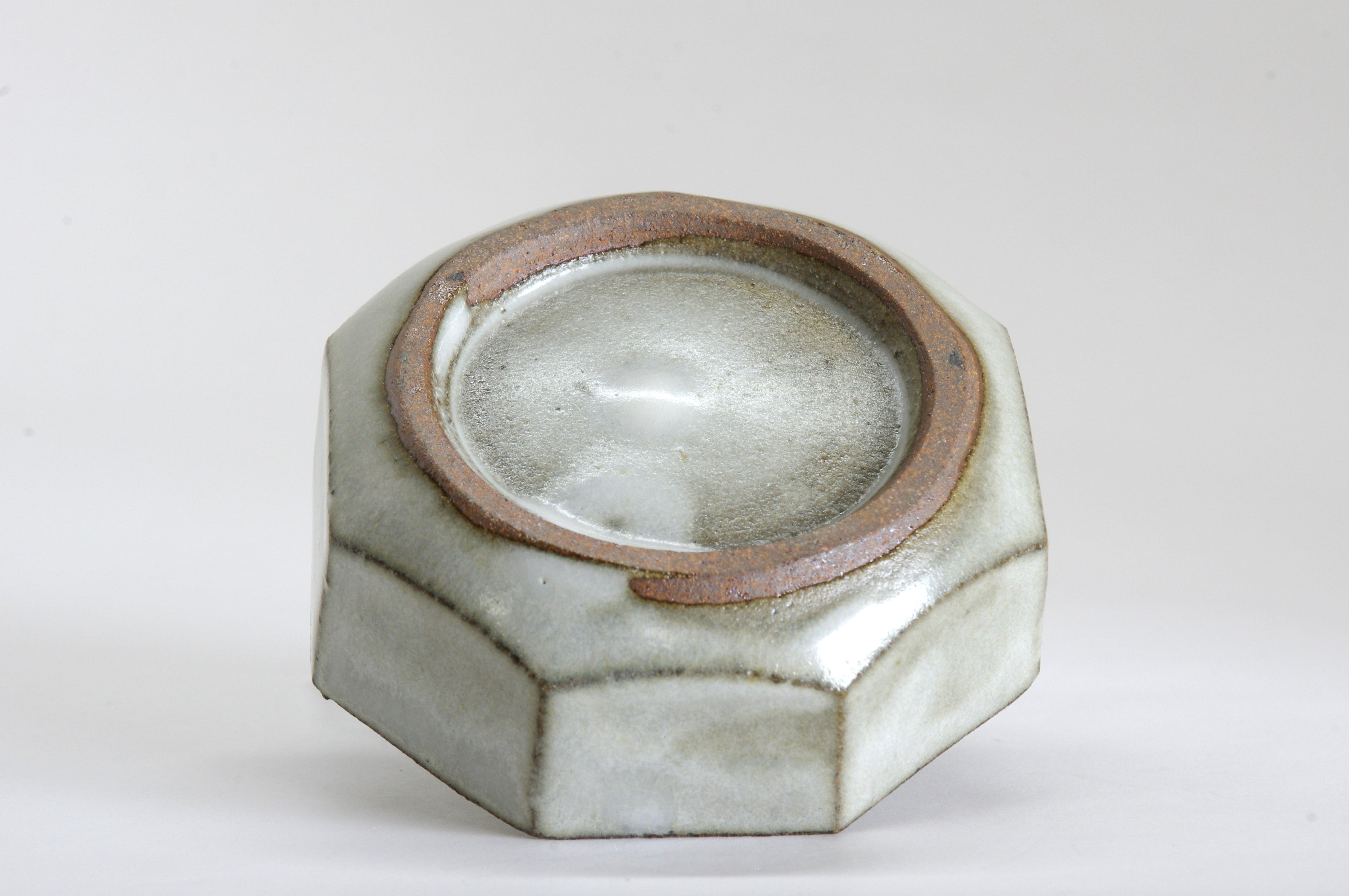 Small Deep Dish Earthenware by Toshihiko-gama