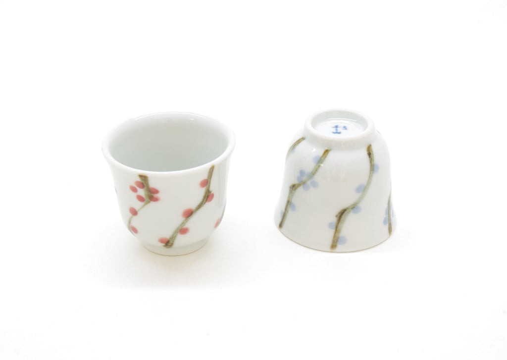 Porcelain Sake Cup with Hand-Drawn Plum Flower Drawn by Senzan-gama [SET]