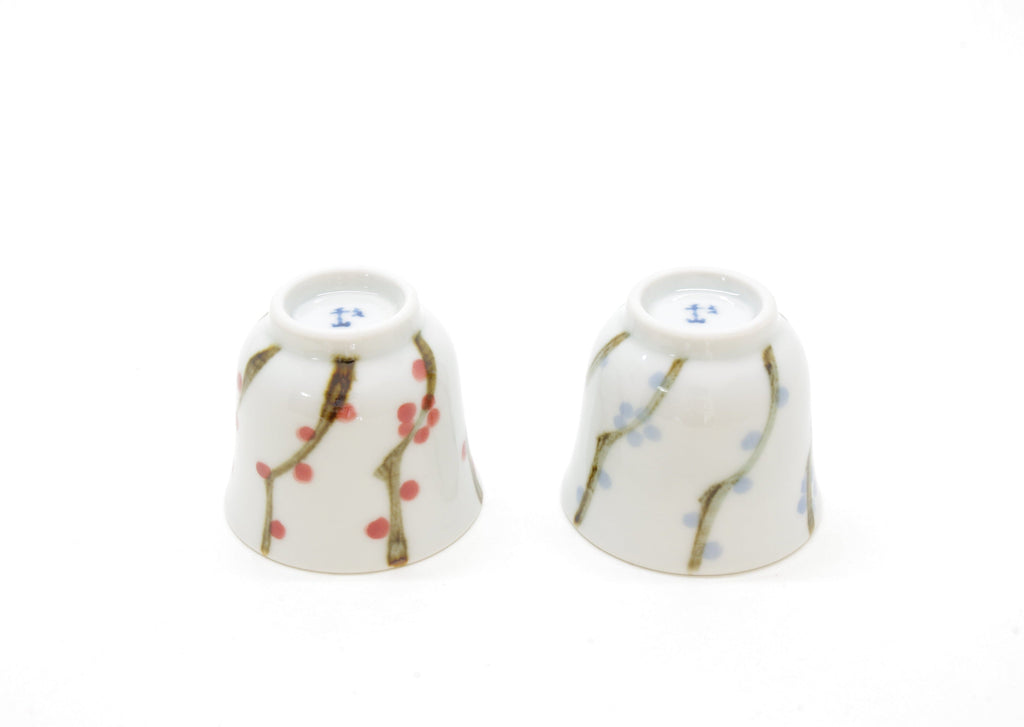 Porcelain Sake Cup with Hand-Drawn Plum Flower Drawn by Senzan-gama [SET]
