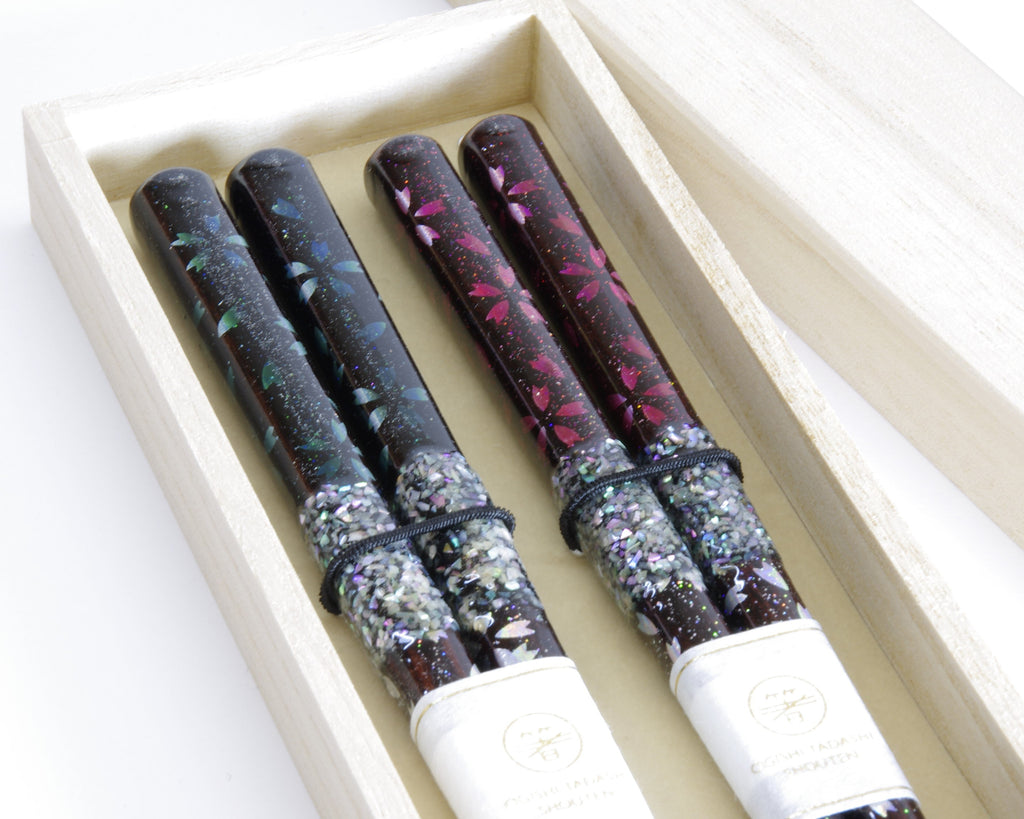 Wakasa Lacquer Chopsticks with Cherry Blossom Pattern by Abalone Shell (in a set)